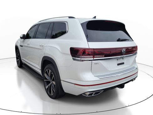 Used 2024 Volkswagen Atlas SEL Premium R-Line AWD/4WD image 5