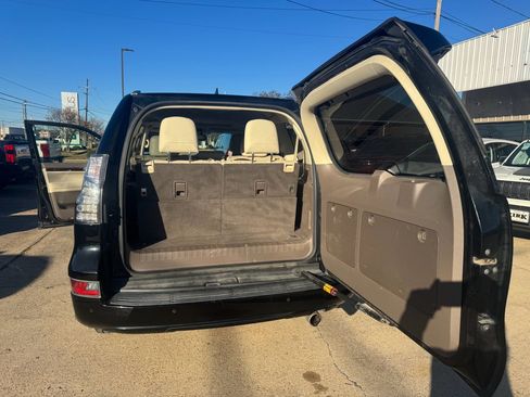Used 2016 Lexus GX 460 image 15