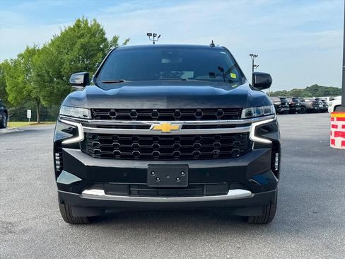 Used 2024 Chevrolet Suburban LS w/ Driver Alert Package RWD image 8