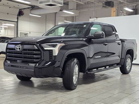 Certified 2025 Toyota Tundra SR5 image 11