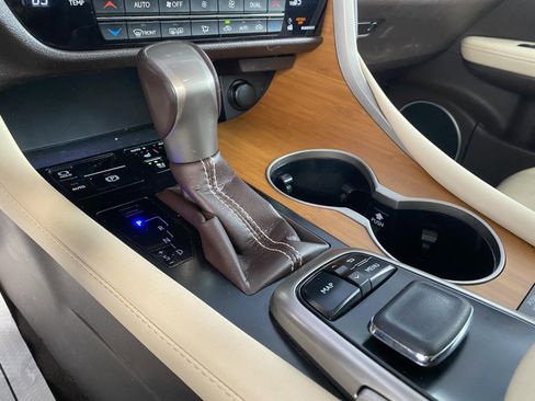 Used 2019 Lexus RX 350 AWD w/ Navigation Package image 24