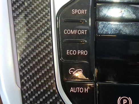 Used 2024 BMW X7 M60i w/ Executive Package image 24