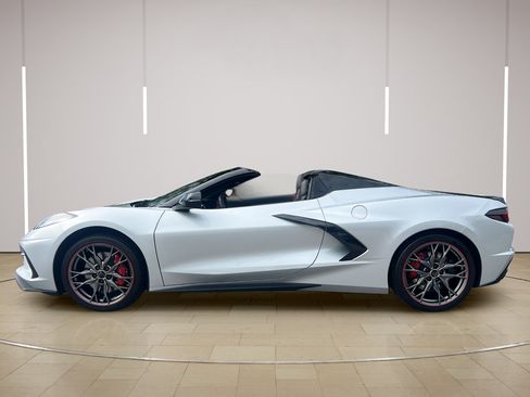Used 2026 Chevrolet Corvette Stingray Premium Conv w/ Z51 Performance Package RWD image 2