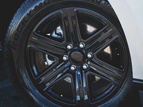 Used 2020 Ford Expedition XLT w/ Equipment Group 202A image 22