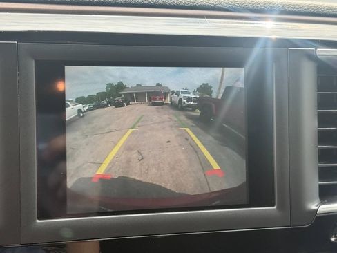 Used 2018 Chrysler Pacifica L FWD image 20