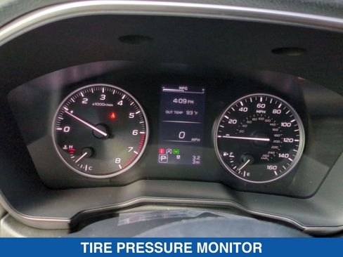 Certified 2025 Subaru Crosstrek 2.0i Premium AWD/4WD image 12