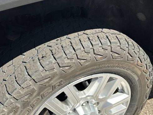 Used 2024 GMC Sierra 2500 SLT AWD/4WD image 16