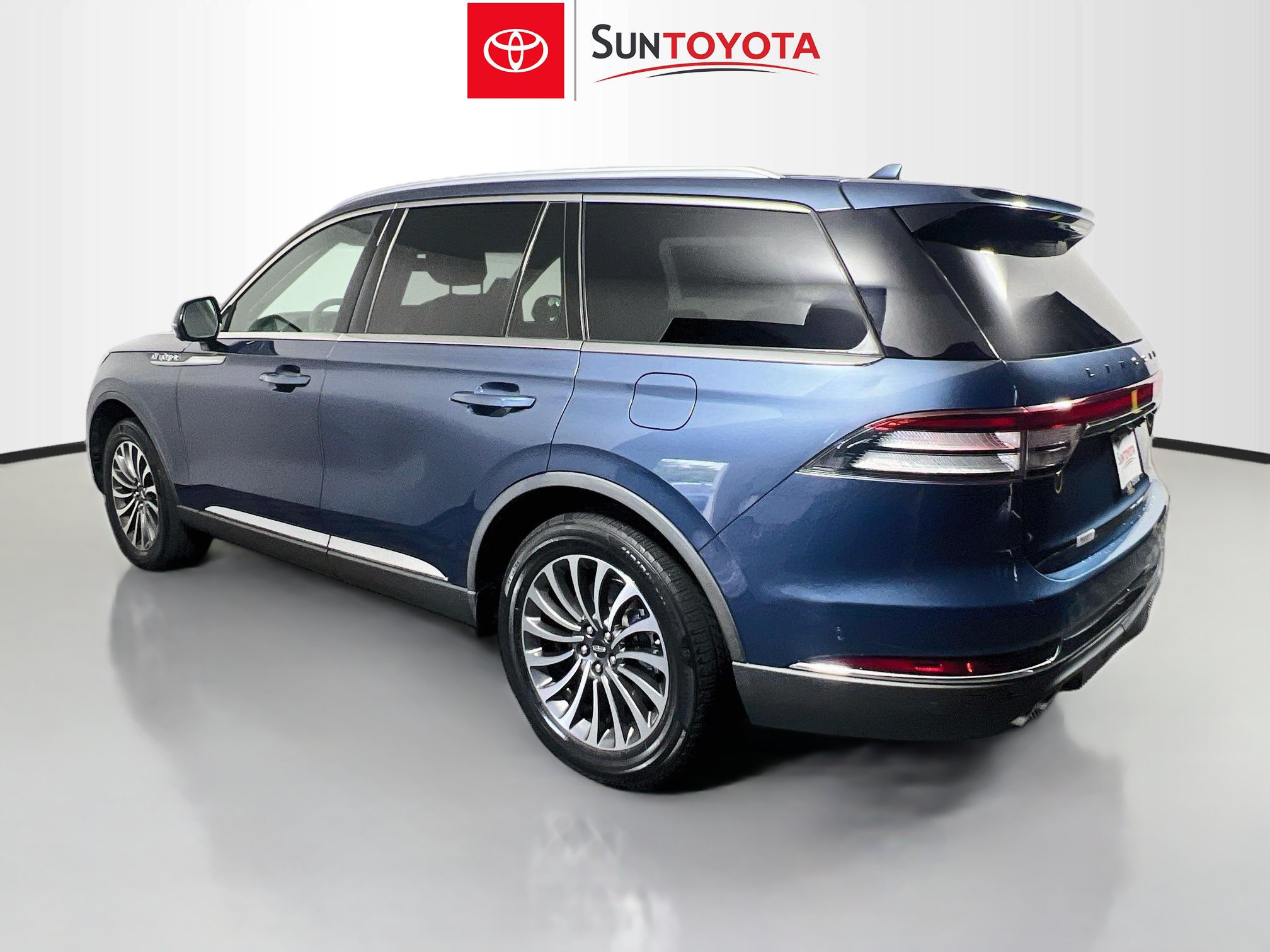 Used 2020 Lincoln Aviator Reserve w/ Equipment Group 201A AWD/4WD image 6