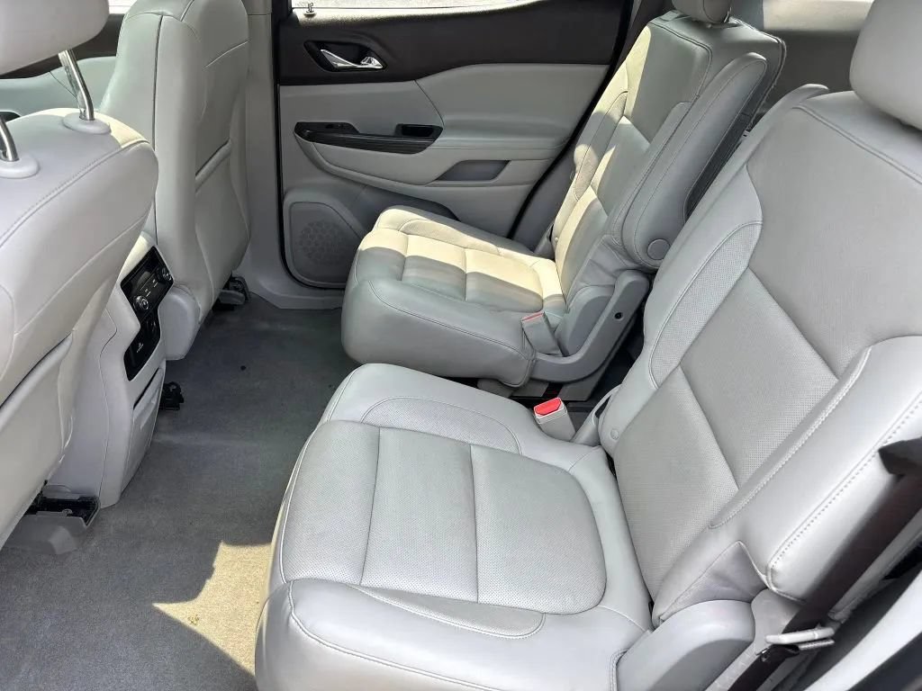 Used 2017 GMC Acadia SLT AWD/4WD image 15
