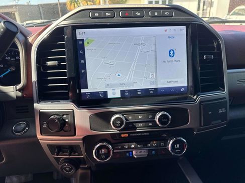 Used 2022 Ford F250 Platinum w/ FX4 Off-Road Package AWD/4WD image 26
