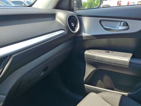 Used 2022 Kia Forte LXS FWD image 34