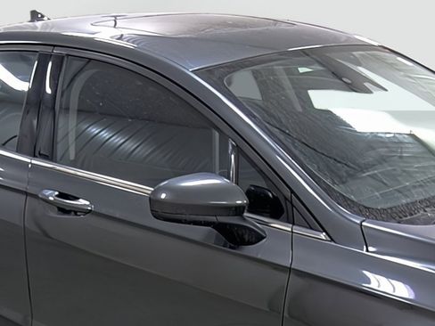 Used 2019 Ford Fusion SE image 15