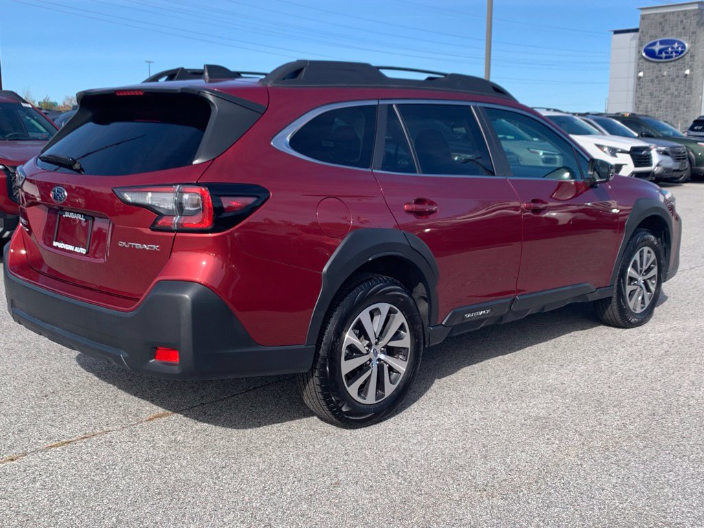 Used 2025 Subaru Outback Premium AWD/4WD image 6