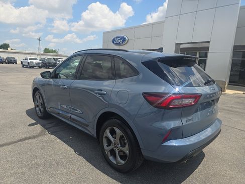 Used 2024 Ford Escape ST-Line w/ Equipment Group 301A FWD image 8