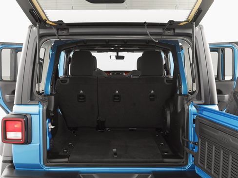 Certified 2023 Jeep Wrangler Unlimited Rubicon w/ Xtreme 35 Tire Package image 14