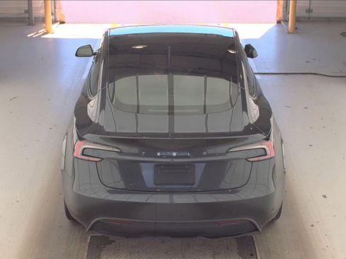 Used 2024 Tesla Model 3 Standard Range RWD image 5
