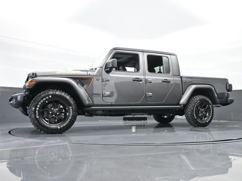 Used 2024 Jeep Gladiator Sport image 49