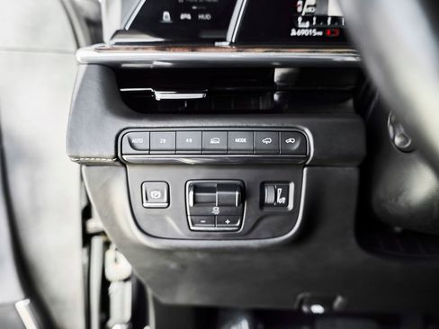 Used 2021 Cadillac Escalade ESV Sport Platinum w/ LPO, ONYX Package AWD/4WD image 27