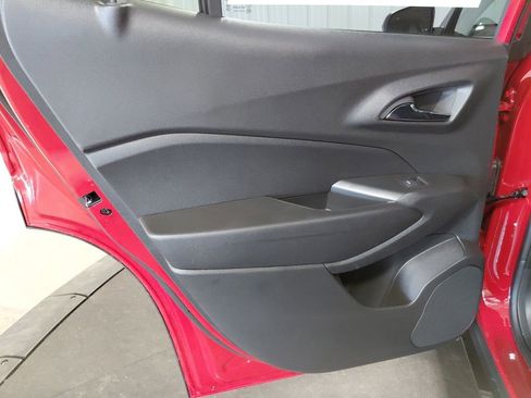 New 2026 Chevrolet Trax LT image 17