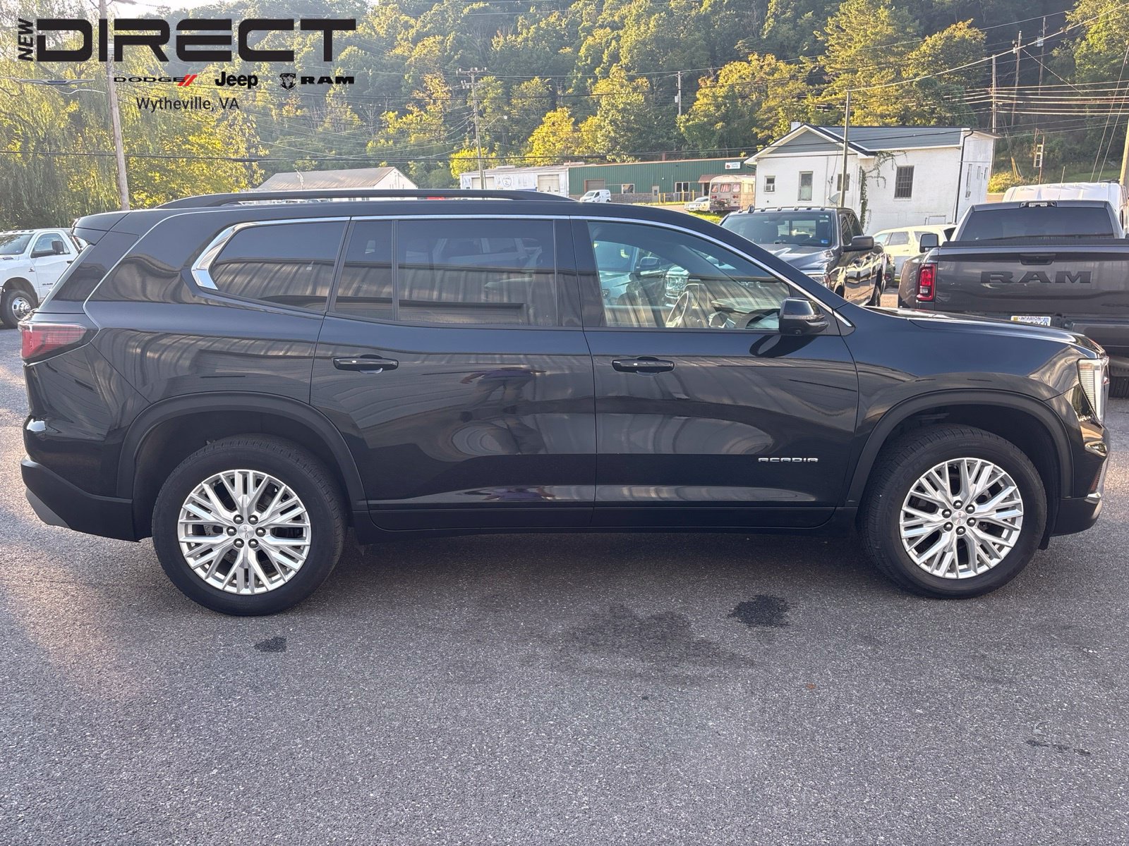 Used 2024 GMC Acadia Elevation AWD/4WD image 7
