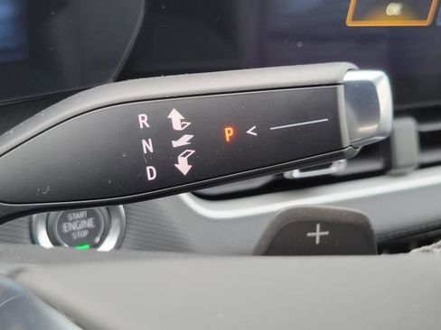 New 2026 Chevrolet Equinox LT w/ Convenience Package II image 15