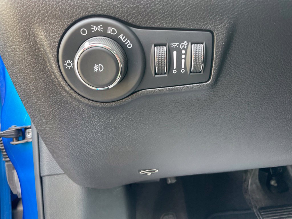 Used 2024 Jeep Compass Latitude AWD/4WD image 19