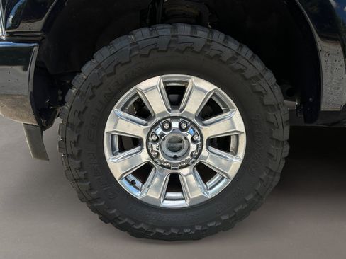 Certified 2019 Ford F250 Platinum w/ Platinum Ultimate Package AWD/4WD image 10