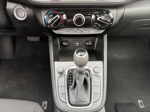 Used 2023 Hyundai Kona SEL AWD/4WD image 19