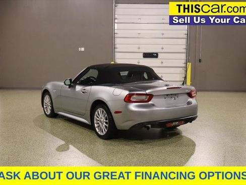 Used 2017 FIAT 124 Spider Classica RWD image 6