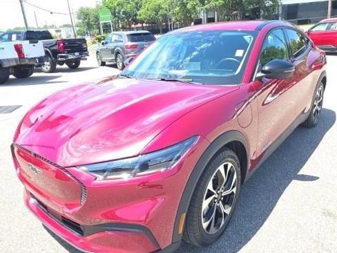 Used 2025 Ford Mustang Mach-E Select w/ Comfort Package Lite AWD/4WD image 4