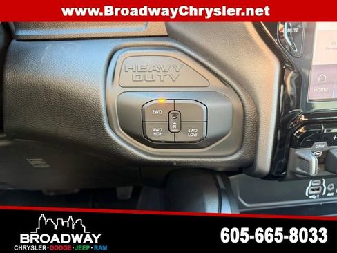 New 2026 RAM 2500 Laramie AWD/4WD image 15