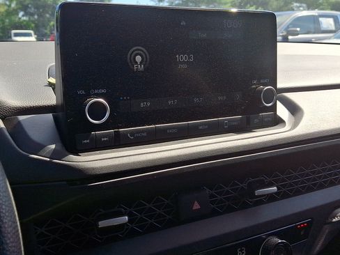 Used 2024 Honda Accord EX image 18
