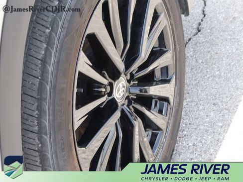 Used 2025 Toyota Highlander XSE AWD/4WD image 41