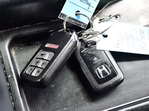Used 2024 Honda Odyssey Sport image 35
