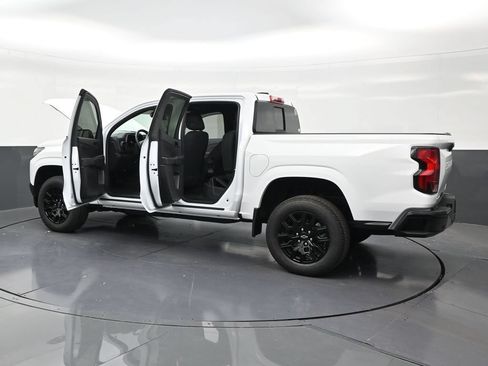 Used 2026 Chevrolet Colorado W/T w/ WT Custom Package RWD image 32