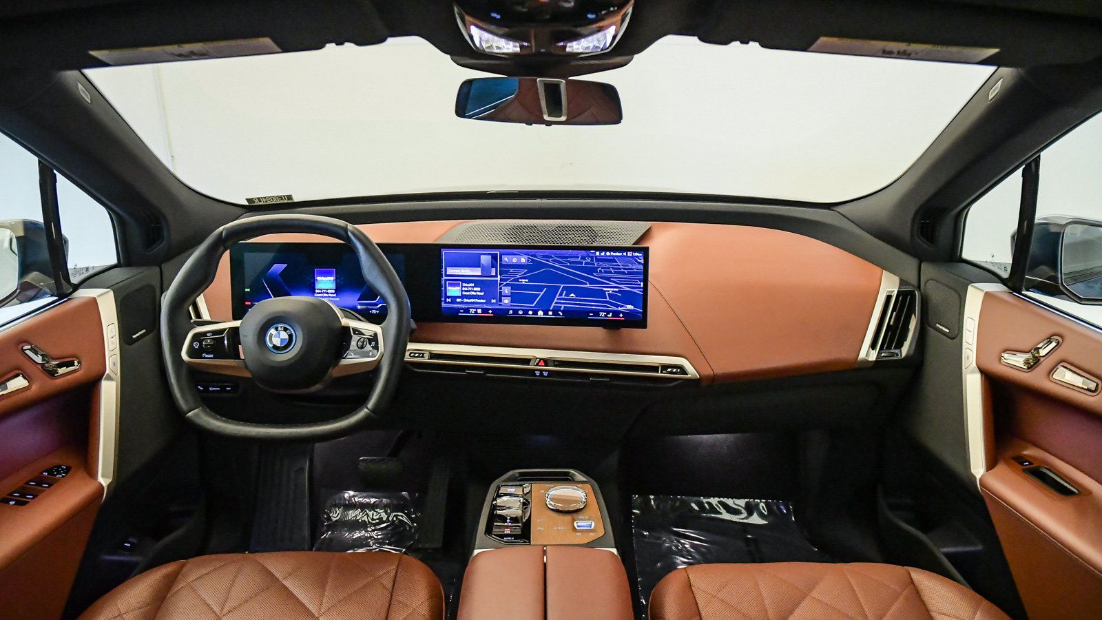 Certified 2024 BMW iX xDrive50 w/ Premium Package AWD/4WD image 15