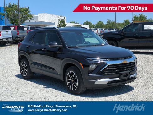 Used 2025 Chevrolet TrailBlazer LT AWD/4WD image 1