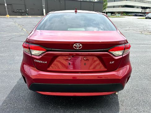 Used 2022 Toyota Corolla LE image 4