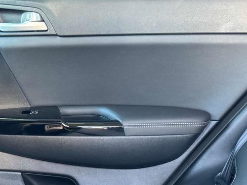 Used 2022 Kia Sportage EX image 17