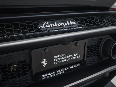 Used 2020 Lamborghini Huracan EVO RWD image 23