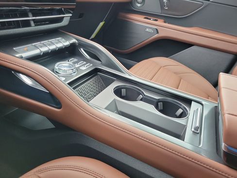 New 2026 Lincoln Nautilus Reserve image 25