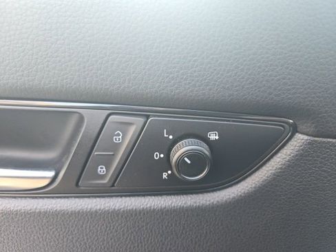 Used 2020 Volkswagen Passat 2.0T SE image 11