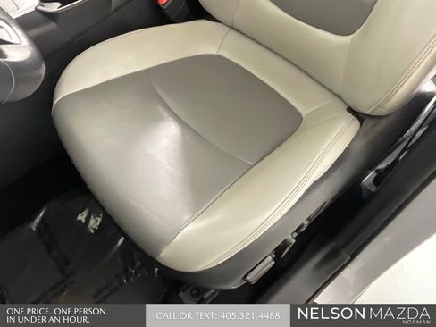 Used 2020 Toyota RAV4 XLE Premium FWD image 24