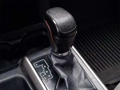 Used 2017 Toyota Tacoma SR5 w/ Tow Package image 21