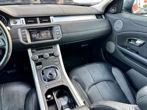 Used 2016 Land Rover Range Rover Evoque SE image 15