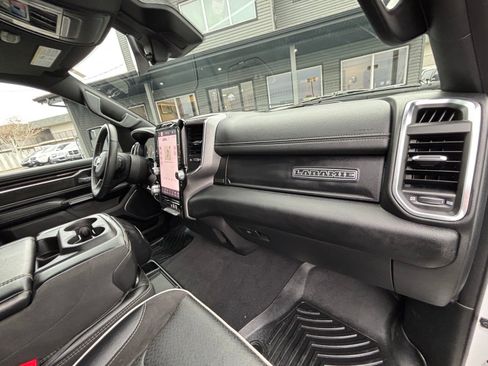 Used 2025 RAM 1500 Laramie AWD/4WD image 25