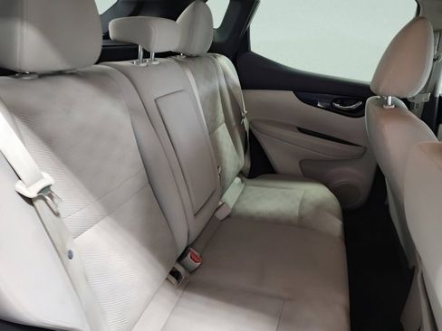 Used 2018 Nissan Rogue Sport SV w/ SV All-Weather Package image 19