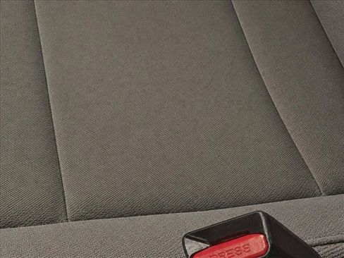 Used 2019 Honda Pilot LX image 28