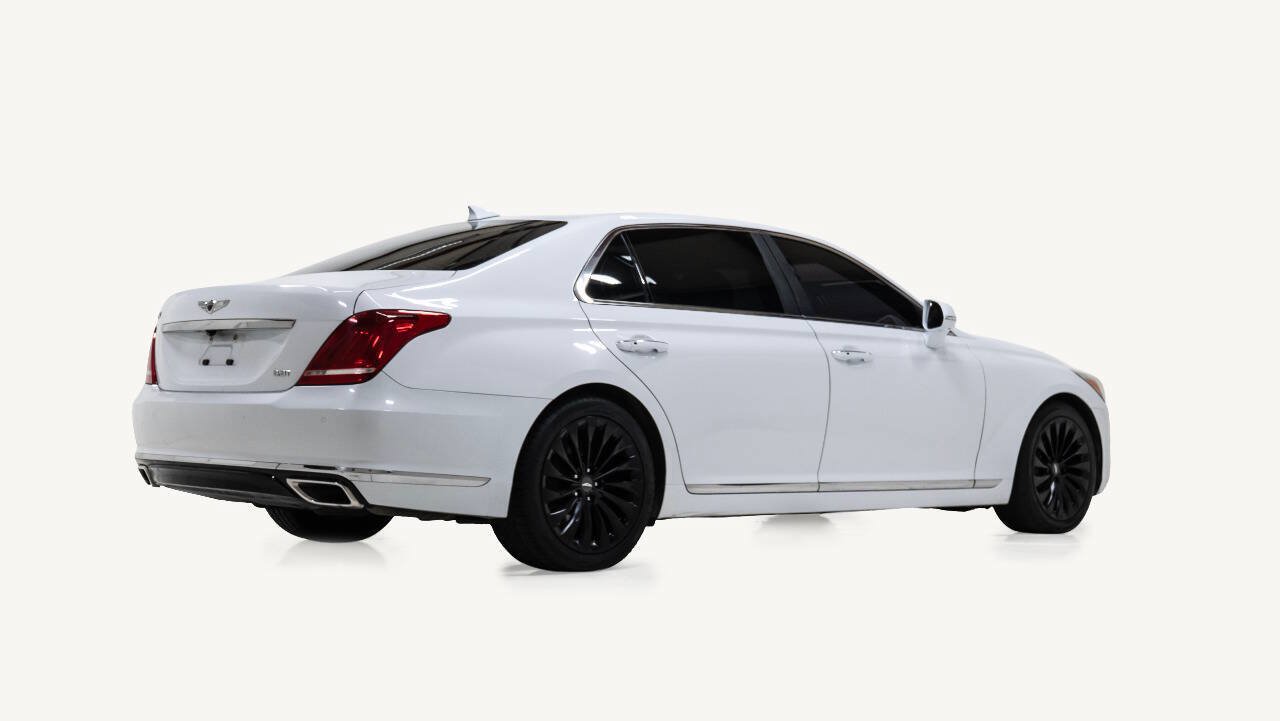 Used 2017 Genesis G90 3.3T Premium RWD image 3