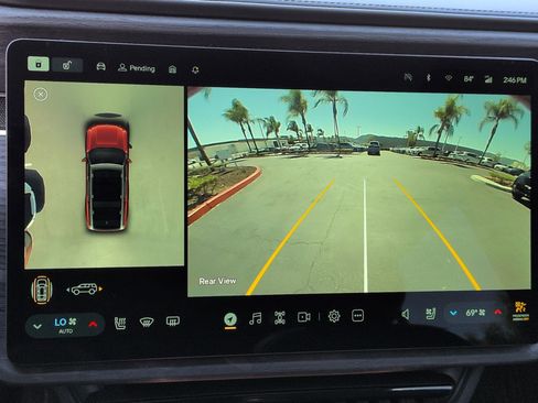Used 2023 Rivian R1S Adventure AWD/4WD image 24